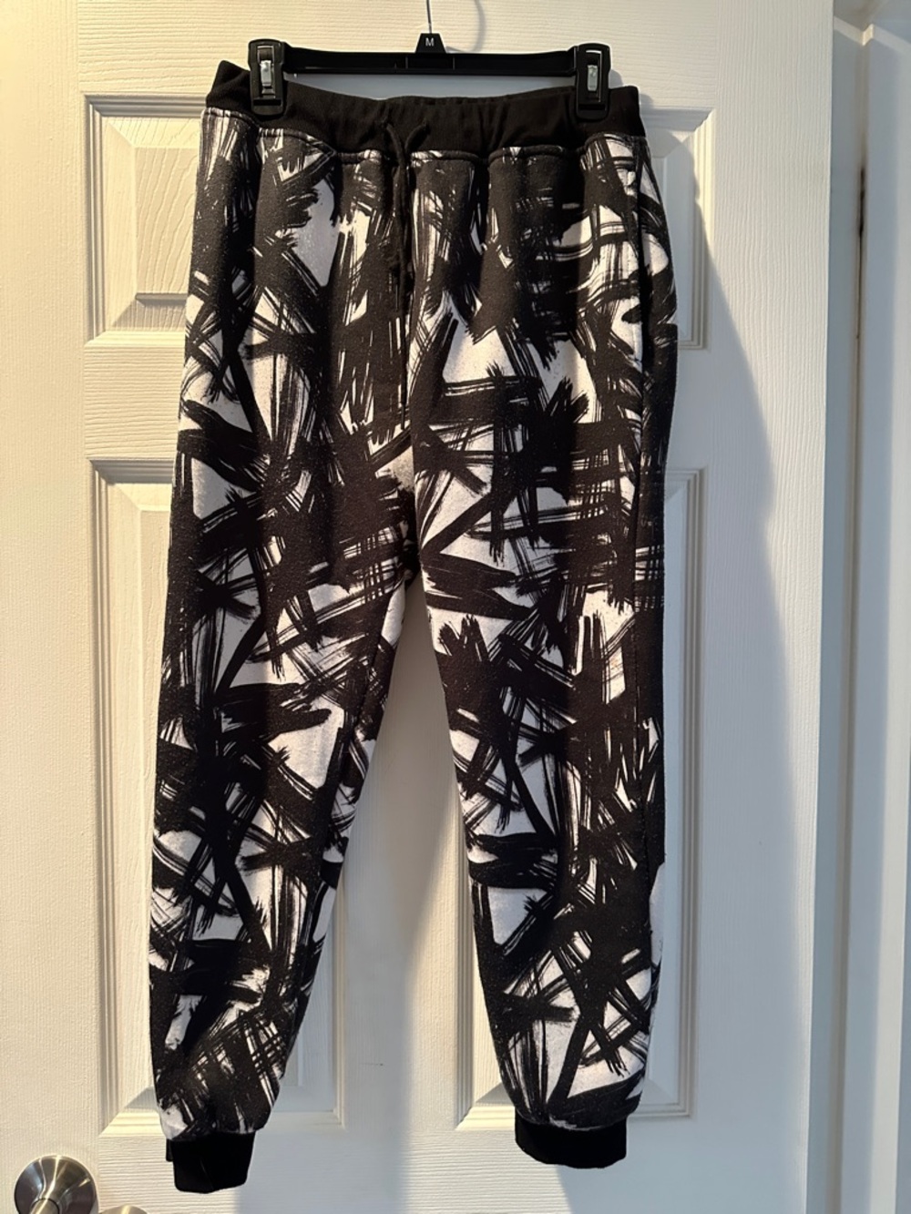 Men's Black & White Abstract Print Joggers